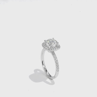 Luxury halo diamond ring